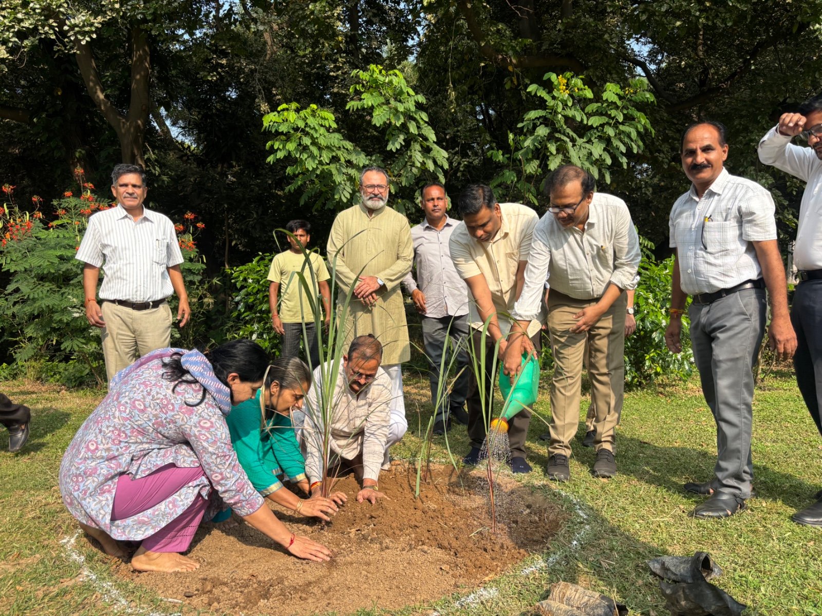 वन औषधीय पौधारोपण कार्यक्रम किया आरोग्यभारती चंडीगढ़ ने