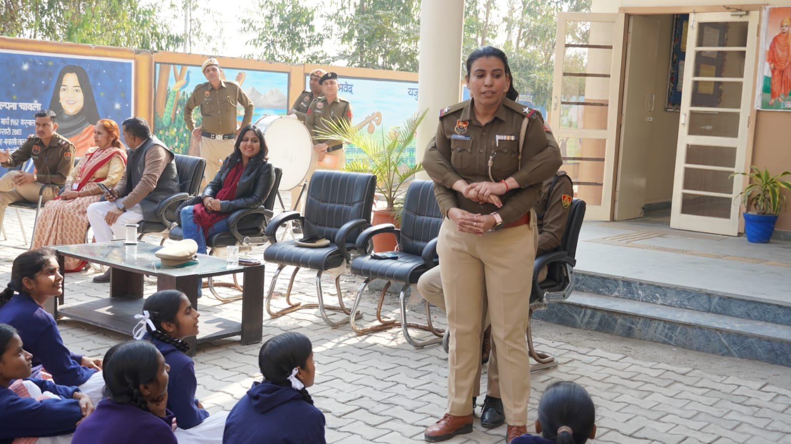 डीसीपी से बोली छात्रा, ‘मैने कभी थाना नही देखा’, इच्छुक छात्राओ को मिलेगा पुलिस स्टेशन कार्यशैली का वास्तविक अनुभव